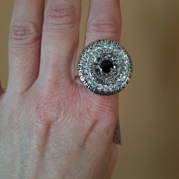 Ring - Picture 4 of 5